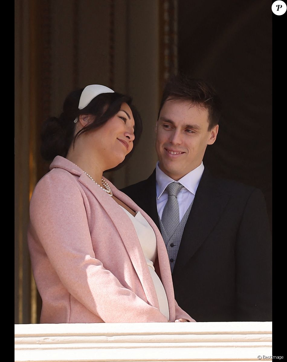 Louis Ducruet et sa femme Marie Chevallier - La famille princière au balcon du palais lors de la Fête Nationale de la principauté de Monaco le 19 novembre 2022. © Dominique Jacovides / Bruno Bebert / Bestimage