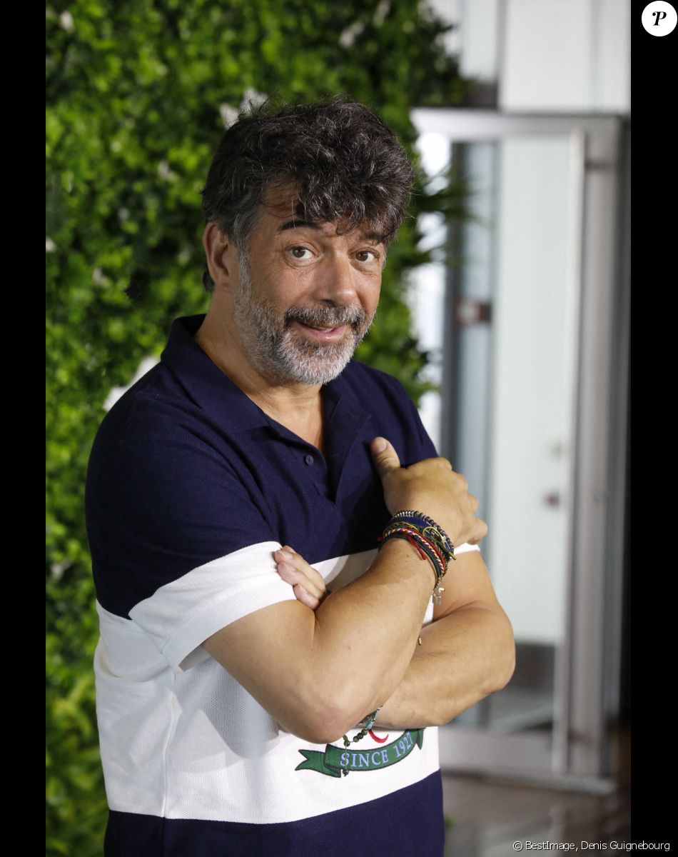 Stéphane Plaza pose lors d'un photocall lors du Festival de Televison de Monte Carlo le 21 juin 2022. @Denis Guignebourg/Bestimage