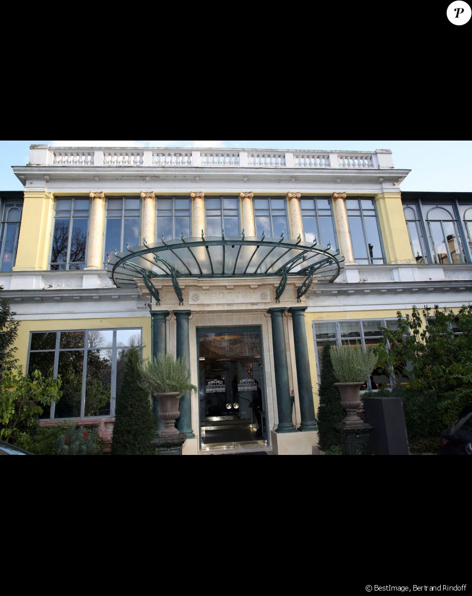 Exclusif - Entrée du Pavillon Ledoyen - Le propriétaire B.Magrez fête les 770 ans du Château Pape Clément au Pavillon Ledoyen à Paris, France, le 23 Novembre 2022. © Bertrand Rindoff / Bestimage