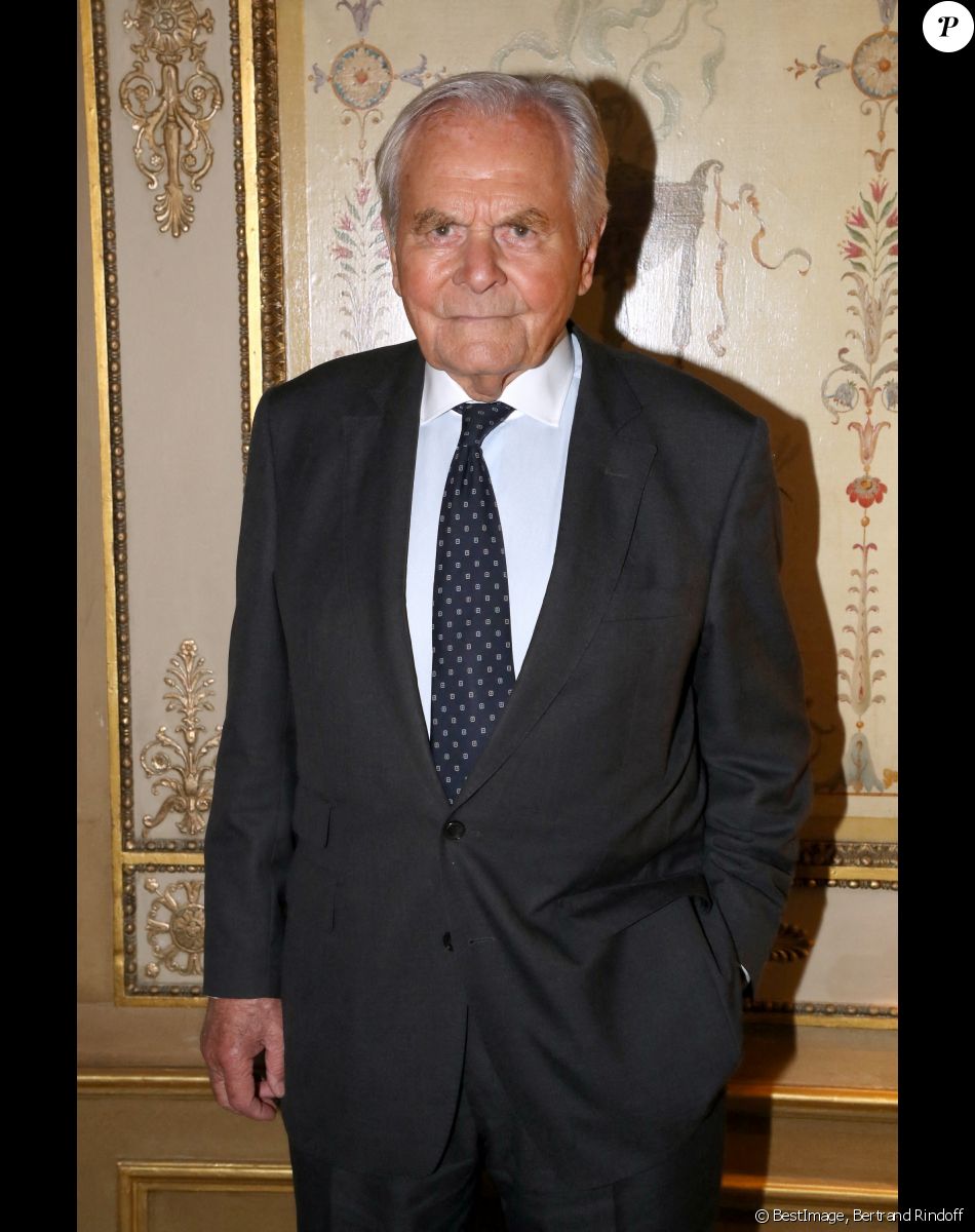 Exclusif - Le propriétaire Bernard Magrez fête les 770 ans du Château Pape Clément au Pavillon Ledoyen à Paris, France, le 23 Novembre 2022. © Bertrand Rindoff / Bestimage