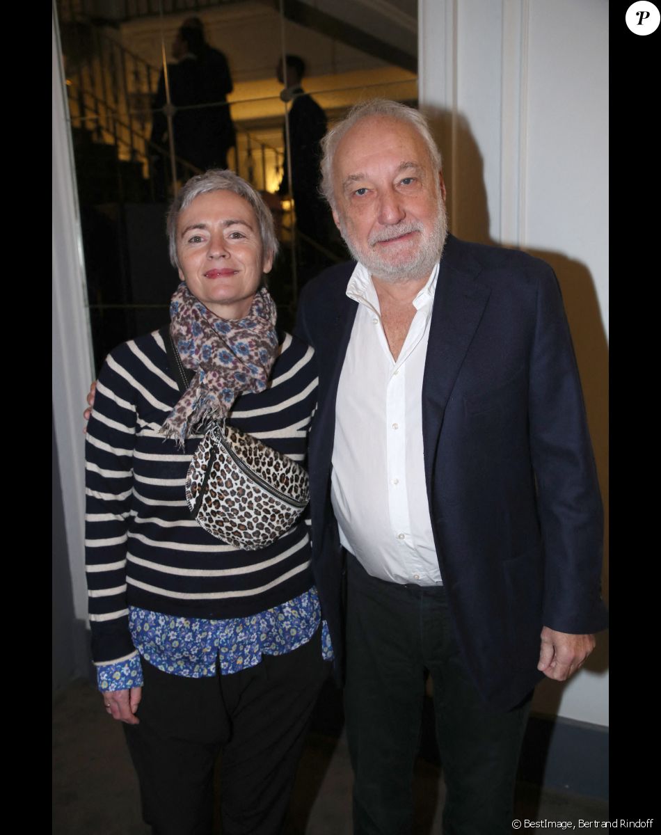 Exclusif - François Berléand et sa femme Alexia Stresi - Le propriétaire B.Magrez fête les 770 ans du Château Pape Clément au Pavillon Ledoyen à Paris, France, le 23 Novembre 2022. © Bertrand Rindoff / Bestimage