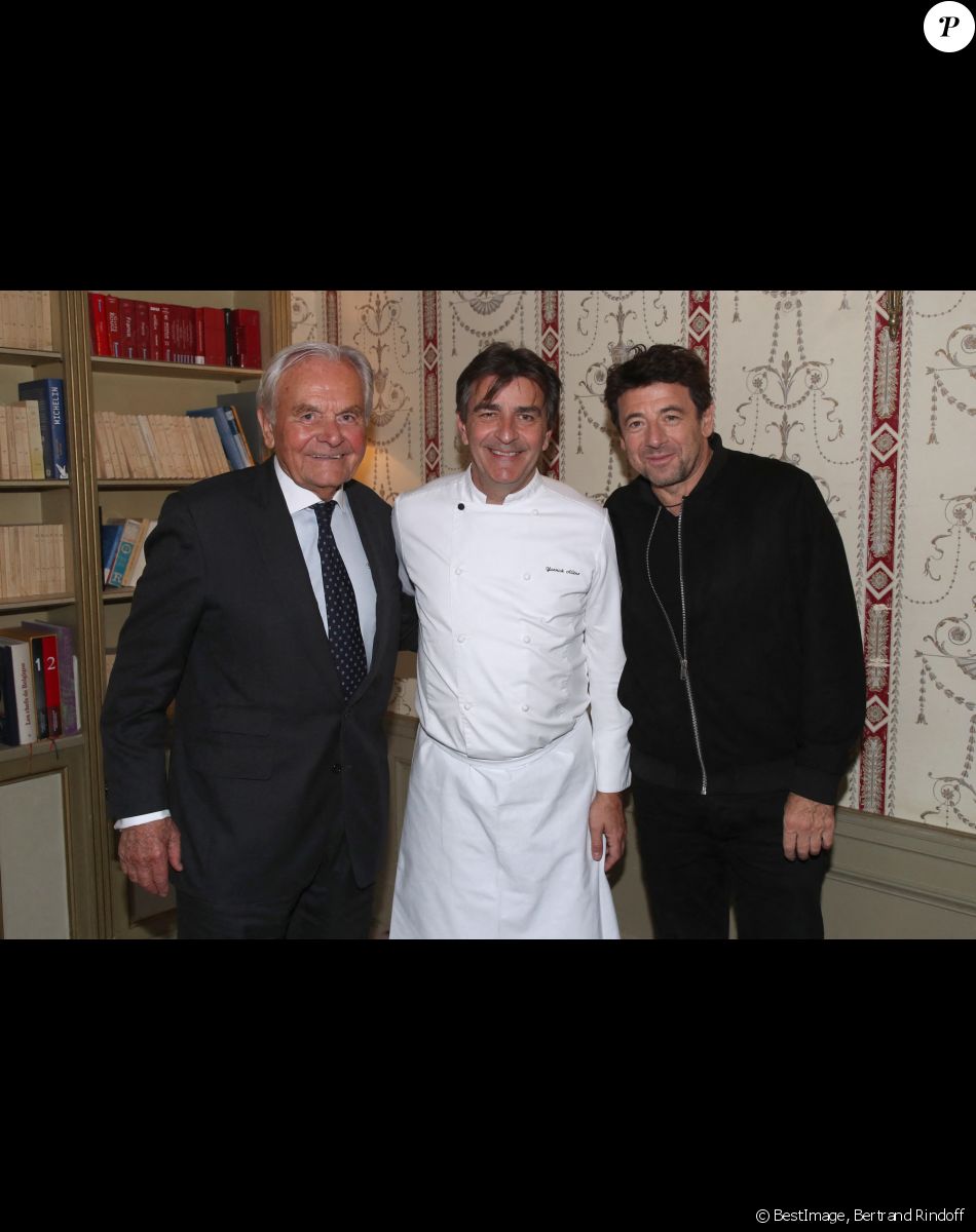 Exclusif - Bernard Magrez, le Chef Yannick Alleno et Patrick Bruel - Le propriétaire B.Magrez fête les 770 ans du Château Pape Clément au Pavillon Ledoyen à Paris, France, le 23 Novembre 2022. © Bertrand Rindoff / Bestimage