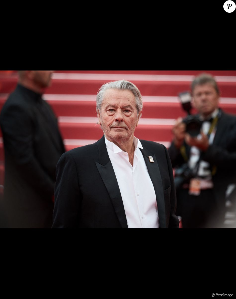 Alain Delon lors de première du film "Une Vie Cachée Life" lors du 72ème Festival International du Film de Cannes, France, le 19 mai 2019.