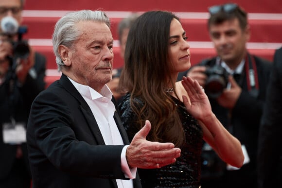 Alain Delon et sa fille Anouchka Delon lors de première du film "Une Vie Cachée Life" lors du 72ème Festival International du Film de Cannes, France, le 19 mai 2019. 