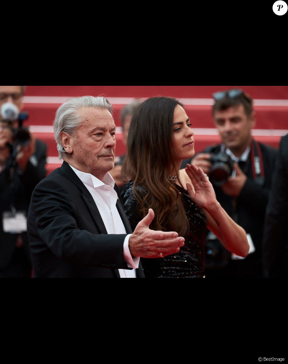 Alain Delon et sa fille Anouchka Delon lors de première du film "Une Vie Cachée Life" lors du 72ème Festival International du Film de Cannes, France, le 19 mai 2019.