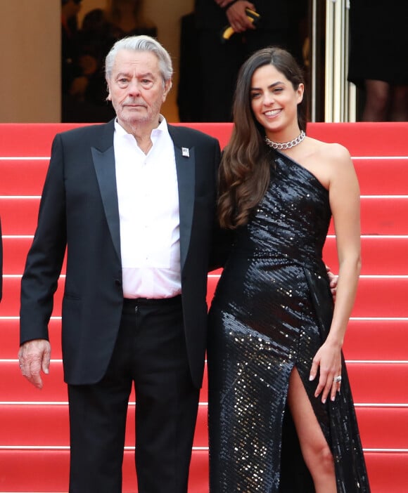 Alain Delon et sa fille Anouchka Delon - Montée des marches du film "A Hidden Life" lors du 72ème Festival International du Film de Cannes. © Denis Guignebourg/Bestimage
