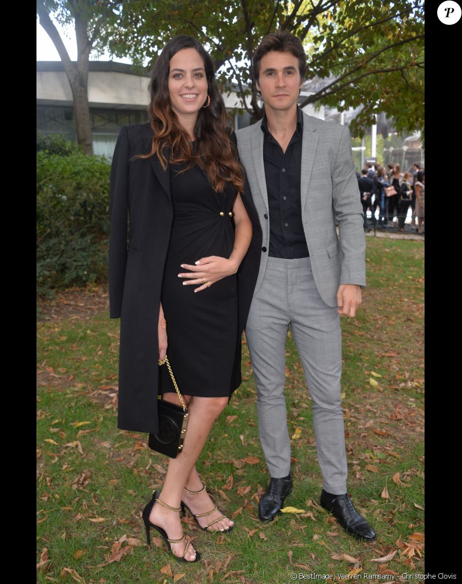 Anouchka Delon enceinte et son compagnon Julien Dereims - Arrivées au défilé Elie Saab "Collection Prêt-à-Porter Printemps/Eté 2020" lors de la Fashion Week de Paris (PFW), le 28 septembre 2019. © Veerren Ramsamy - Christophe Clovis / Bestimage