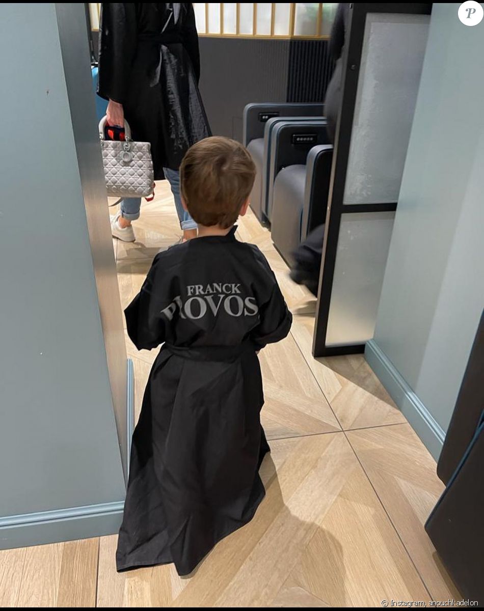 Anouckha Delon partage une photo de son fils Lino chez le coiffeur sur Instagram, novembre 2022.