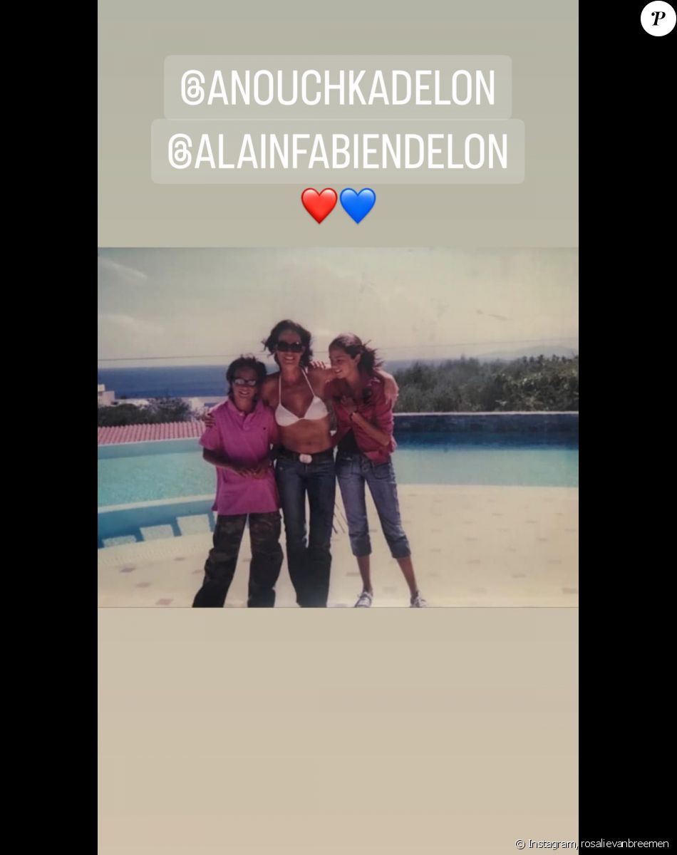 Rosalie Van Breemen, la maman d'Anouchka Delon, a publié des photos de famille sur Instagram le 25 novembre 2022, pour les 32 ans de sa fille.