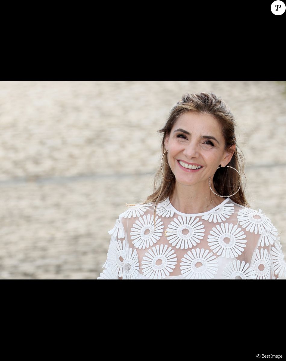 Clotilde Courau - Photocall de "La cour" lors de la 24ème édition du Festival de la Fiction TV de La Rochelle. Le 14 septembre 2022 © Patrick Bernard / Bestimage