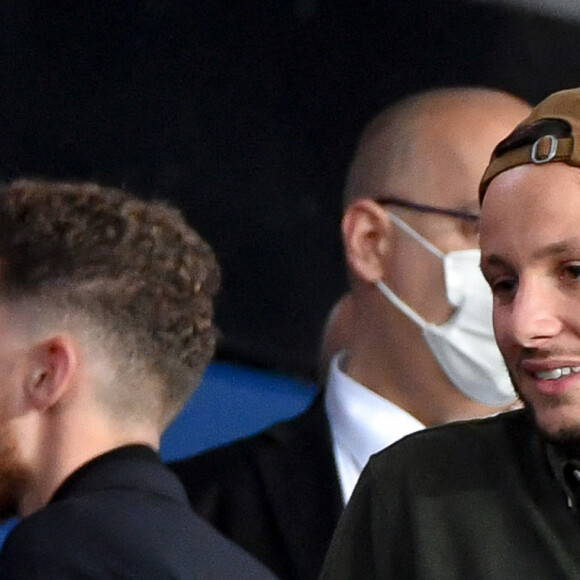 Vianney en tribunes du match de football en ligue 1 Uber Eats : Le PSG (Paris Saint-Germain) remporte la victoire 2-1 contre Lyon au Parc des Princes à Paris le 19 septembre 2021. @ Lionel Urman/Panoramic/Bestimage