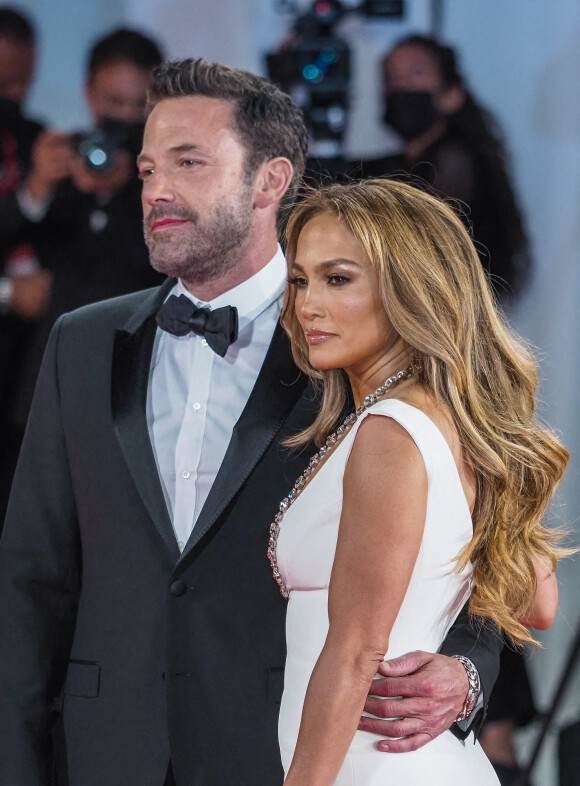 Ben Affleck et Jennifer Lopez lors du 78e Festival international du film de Venise, la Mostra.