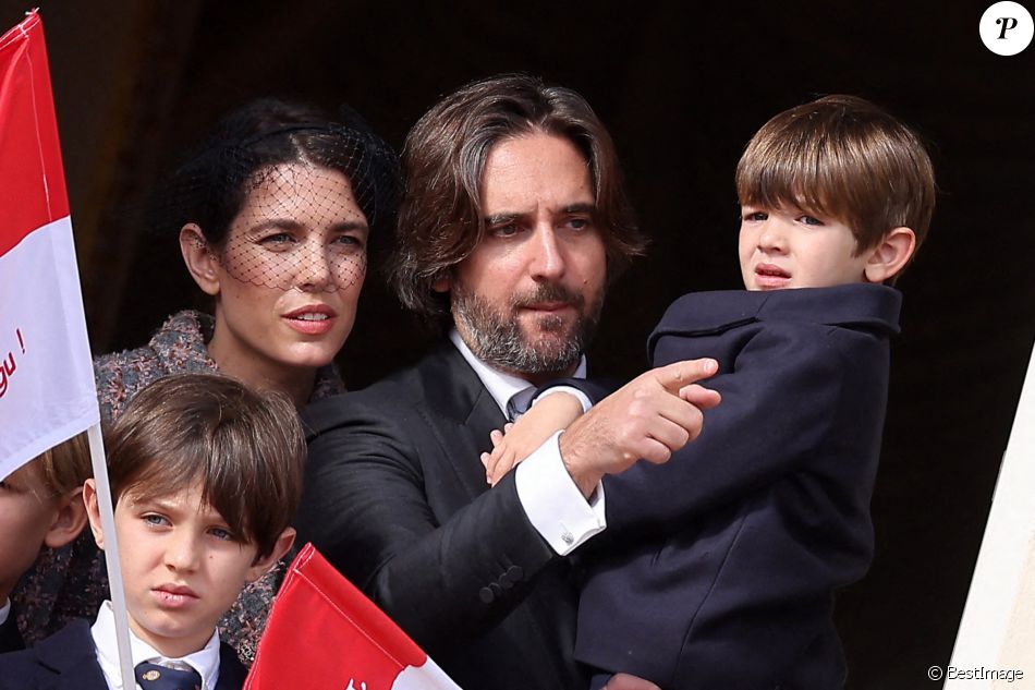 Raphaël Elmaleh, Charlotte Casiraghi, Dimitri Rassam et leur fils ...
