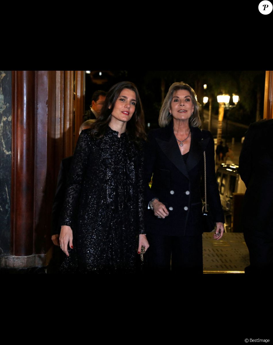 Semi-exclusif - Charlotte Casiraghi, la princesse Caroline de Hanovre - Cérémonie de proclamation de l'édition 2022 des Prix de la Fondation Prince Pierre à l'opéra Garnier à Monaco, le 11 octobre 2022.© Jean-François Ottonello/Nice-Matin/Bestimage