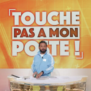 Cyril Hanouna - Sur le plateau de l'émission TPMP (Touche Pas à Mon Poste) présentée en direct par C.Hanouna et diffusée sur C8 - Paris le 27/09/2022 - © Jack Tribeca / Bestimage