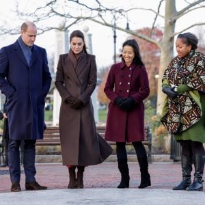 La maire de Boston Michelle Wu et la pasteure Mariama White-Hammond - Le prince de Galles William et Kate Catherine Middleton, princesse de Galles, en visite sur le port de Boston, à l'occasion de leur déplacement officiel aux Etats-Unis. Le 1er décembre 2022 