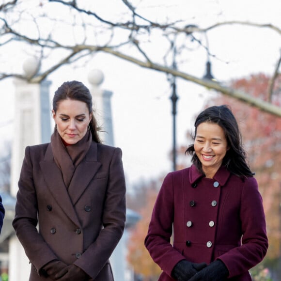 La maire de Boston Michelle Wu et la pasteure Mariama White-Hammond - Le prince de Galles William et Kate Catherine Middleton, princesse de Galles, en visite sur le port de Boston, à l'occasion de leur déplacement officiel aux Etats-Unis. Le 1er décembre 2022 