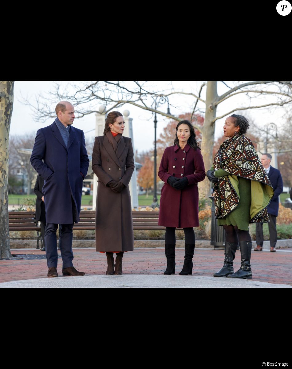 La maire de Boston Michelle Wu et la pasteure Mariama White-Hammond - Le prince de Galles William et Kate Catherine Middleton, princesse de Galles, en visite sur le port de Boston, à l'occasion de leur déplacement officiel aux Etats-Unis. Le 1er décembre 2022