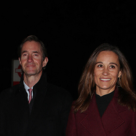 Pippa Middleton et son mari James Matthew à la sortie d'un concert à l'église St-Luke à Londres, le 1er décembre 2022. 