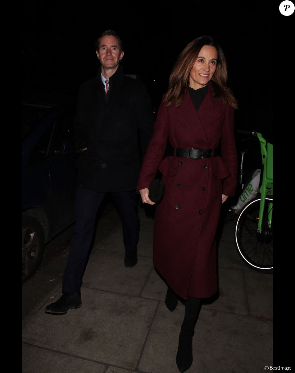 Pippa Middleton et son mari James Matthew à la sortie d'un concert à l'église St-Luke à Londres, le 1er décembre 2022.
