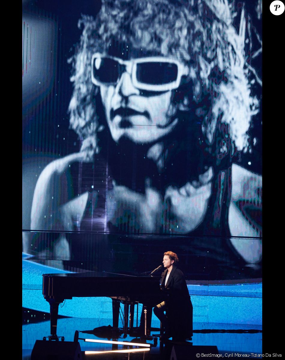 Exclusif - Prix Spécial - Le chanteur Raphael - Enregistrement de l'émission "Michel Polnareff, la soirée événement", diffusée le 6 décembre à 21h10 sur France 2 © Cyril Moreau-Tiziano Da Silva / Bestimage