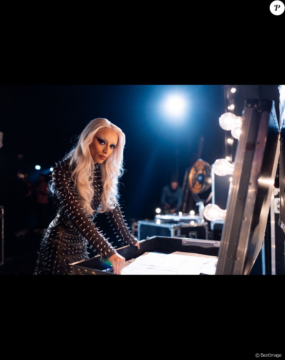 Exclusif - Prix Spécial - Bilal Hassani - Backstage - Enregistrement de l'émission "Michel Polnareff, la soirée événement", diffusée le 6 décembre à 21h10 sur France 2 © Tiziano Da Silva-Cyril Moreau / Bestimage