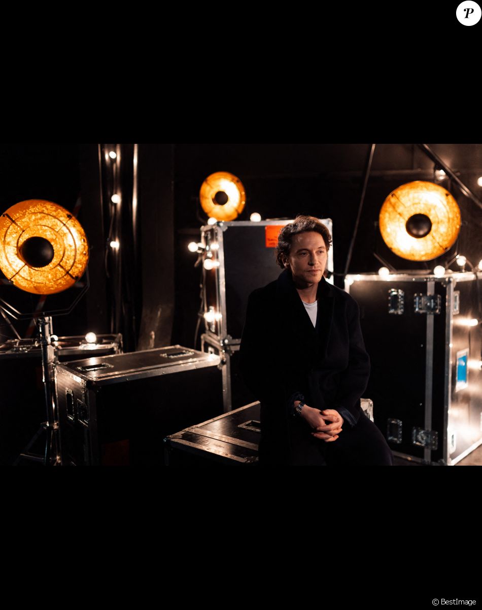 Exclusif - Prix Spécial - Le chanteur Raphaël - Backstage - Enregistrement de l'émission "Michel Polnareff, la soirée événement", diffusée le 6 décembre à 21h10 sur France 2 © Tiziano Da Silva-Cyril Moreau / Bestimage