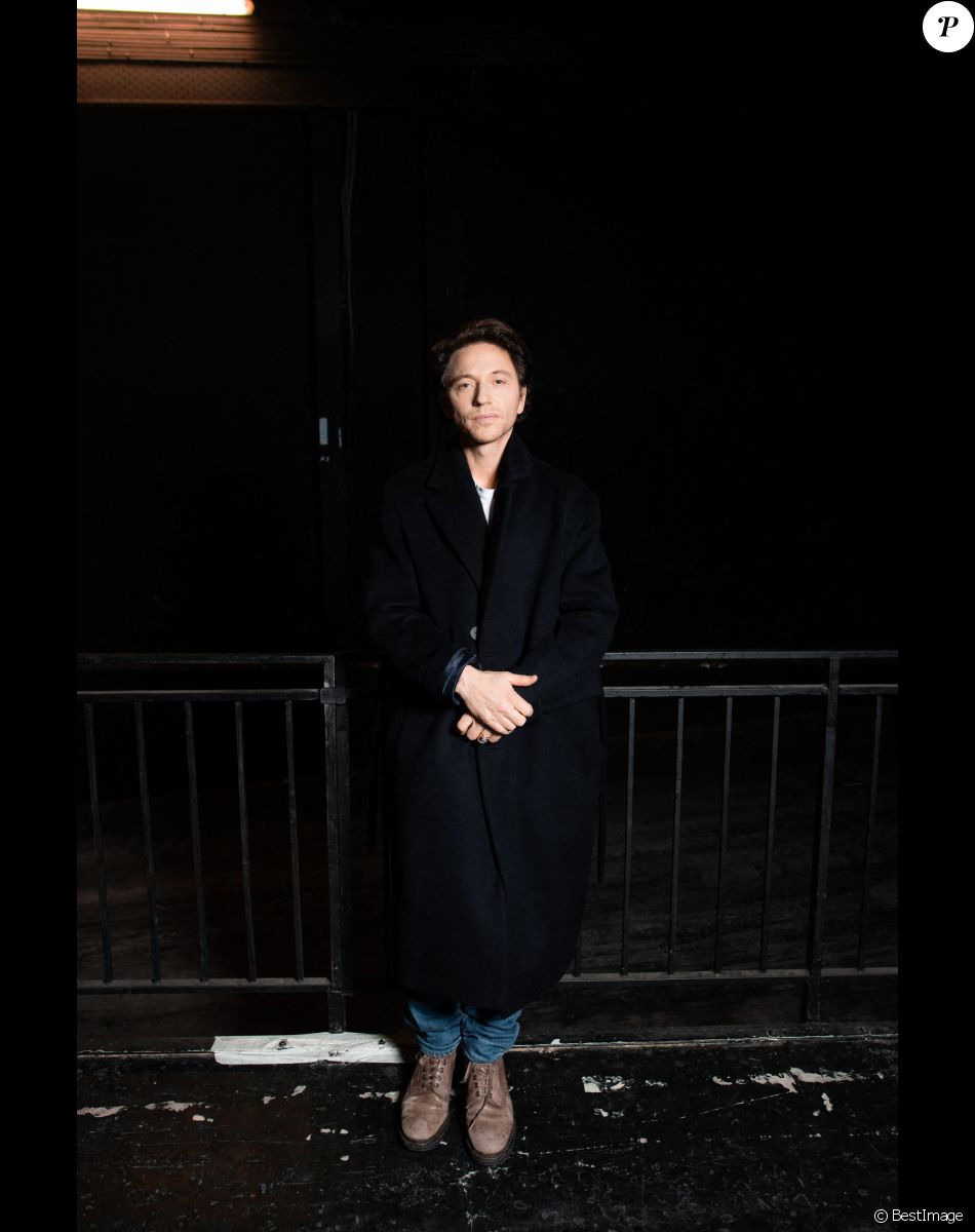 Exclusif - Prix Spécial - Le chanteur Raphaël - Backstage - Enregistrement de l'émission "Michel Polnareff, la soirée événement", diffusée le 6 décembre à 21h10 sur France 2 © Tiziano Da Silva-Cyril Moreau / Bestimage