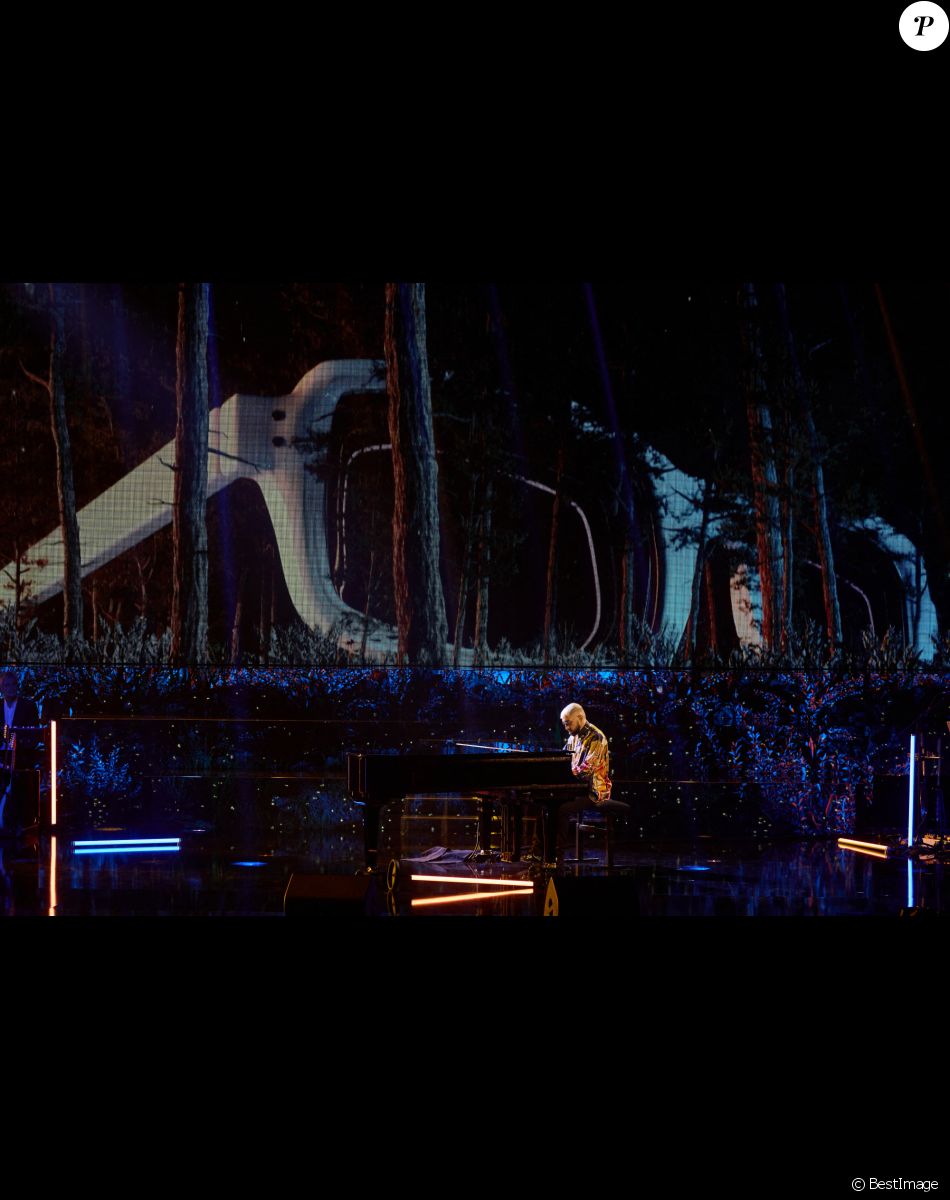 Exclusif - Prix Spécial - Sofiane Pamart - Enregistrement de l'émission "Michel Polnareff, la soirée événement", diffusée le 6 décembre à 21h10 sur France 2 © Cyril Moreau-Tiziano Da Silva / Bestimage