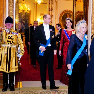 Le prince William, prince de Galles, et Catherine (Kate) Middleton, princesse de Galles - La famille royale d'Angleterre lors de la réception des corps diplômatiques au palais de Buckingham à Londres le 6 décembre 2022. 