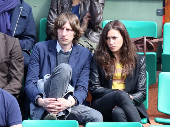 Olivia Ruiz et Nicolas Preschey aux Internationaux de France de tennis à Roland-Garros le 3 juin 2013.