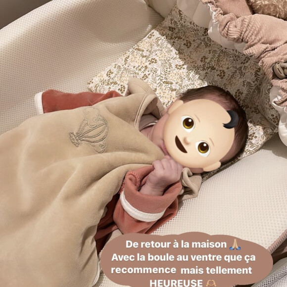 Capucine Anav et sa fille Lola sont enfin de retour à la maison.