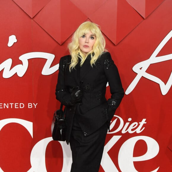 Isabelle Adjani au photocall de la soirée des "British Fashion Awards 2022" à Londres