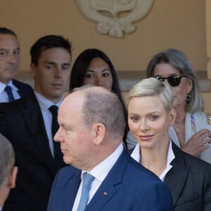 La princesse Caroline de Hanovre, Marie Ducruet, Louis Ducruet, la princesse Stéphanie de Monaco, le prince Albert II de Monaco, la princesse Charlène de Monaco et Camille Gottlieb lors de la conférence de présentation des célébrations du centenaire de la naissance du Prince Rainier III de Monaco au Palais de Monaco, le 28 septembre 2022. La Princesse Stéphanie sera en charge, avec le Prince Albert II, des événements qui se dérouleront en 2023. De nombreuses personnalités monégasques font également partie du comité d'organisation. © Olivier Huitel/Pool Restreint Monaco/Bestimage 