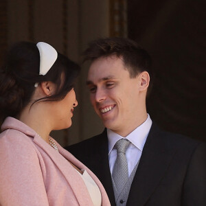 Louis Ducruet et sa femme Marie Chevallier, Camille Gottlieb - La famille princière au balcon du palais lors de la Fête Nationale de la principauté de Monaco le 19 novembre 2022. © Dominique Jacovides / Bruno Bebert / Bestimage 