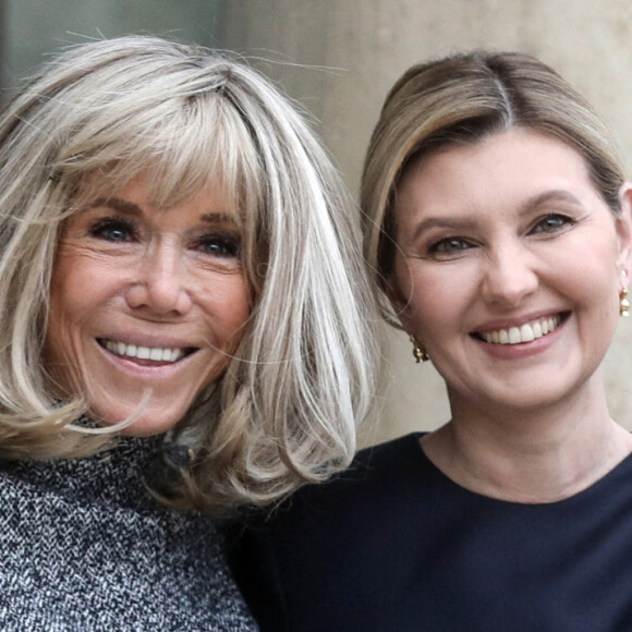 Brigitte Macron reçoit la première dame de l'Ukraine Olena Zelenska au palais de l'Elysée à Paris. © Stéphane Lemouton / Bestimage 