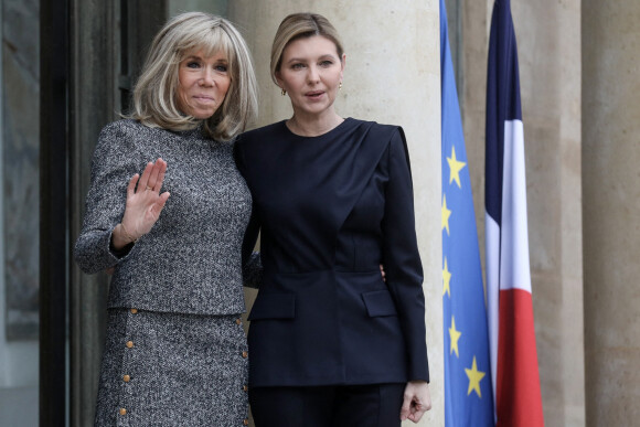 Brigitte Macron reçoit la première dame de l'Ukraine Olena Zelenska au palais de l'Elysée à Paris le 12 décembre 2022. © Stéphane Lemouton / Bestimage 