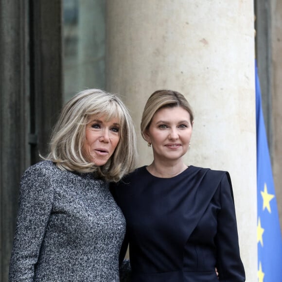 Brigitte Macron reçoit la première dame de l'Ukraine Olena Zelenska au palais de l'Elysée à Paris le 12 décembre 2022. © Stéphane Lemouton / Bestimage 