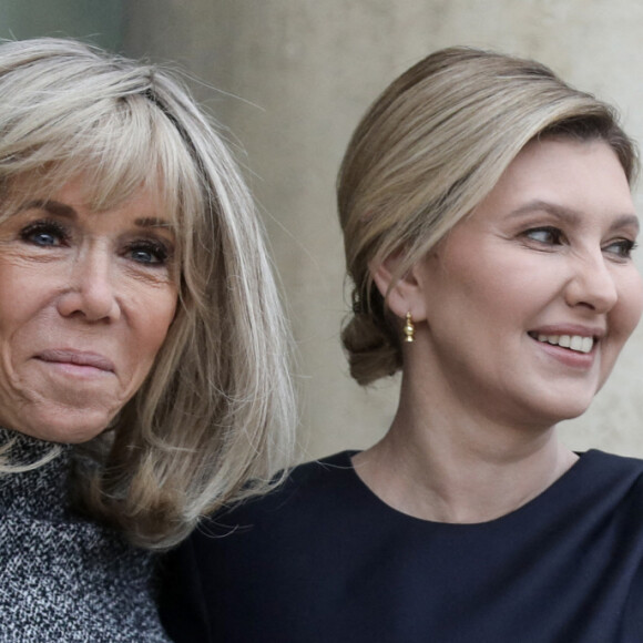 Brigitte Macron reçoit la première dame de l'Ukraine Olena Zelenska au palais de l'Elysée à Paris le 12 décembre 2022. © Stéphane Lemouton / Bestimage 