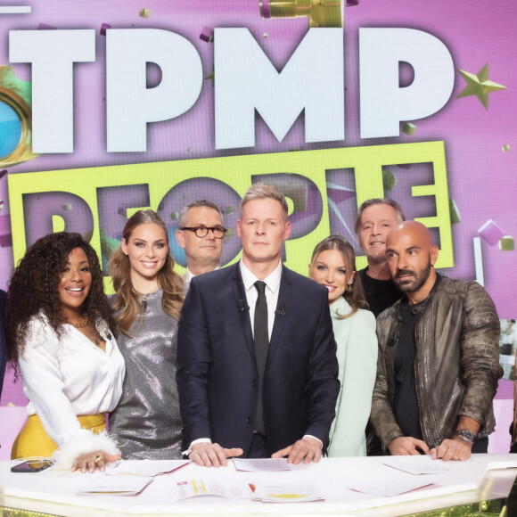 Exclusif - Laurent Fontaine, Ludivine Retory, April Benayoum, Guillaume Frisquet, Matthieu Delormeau, Fiona Deshayes, Jean-Michel Maire, Florian Anselme, Hugo Manos (compagnon de L.Ruquier) - Sur le plateau de l'émission TPMP (Touche pas à mon poste) People nouvelle version, présentée par M. Delormeau et ses chroniqueurs, enregistrée à Paris le 28/01/2022 et diffusée samedi 29/01/2022 sur C8 à 19h10 - Paris le 28/01/2022- © Jack Tribeca / Bestimage