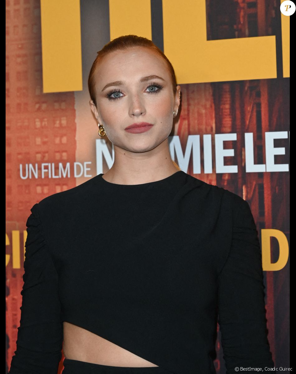 Chloé Jouannet - Avant-première du film "Mon héroïne" au cinéma UGC Normandie à Paris le 12 décembre 2022. © Coadic Guirec/Bestimage