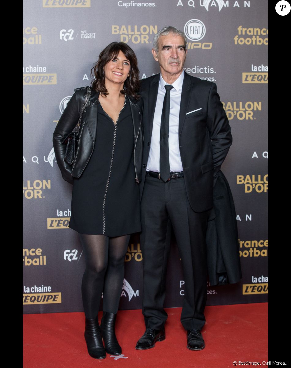 Raymond Domenech et Estelle Denis - Tapis rouge de la cérémonie du Ballon d'or France Football 2018 au Grand Palais à Paris, France, le 3 décembre 2018. le Croate L.Modric remporte le trophée 2018. © Cyril Moreau/Bestimage
