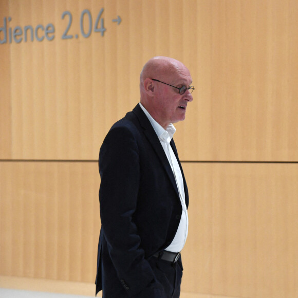 Exclusif - Bernard Laporte devant le tribunal correctionnel où le président de la Fédération française de rugby est jugé pour "corruption" et "trafic d'influence" à Paris le 19 septembre 2022. © Giancarlo Gorassini / Bestimage