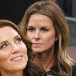 Le prince William, prince de Galles, et Catherine (Kate) Middleton, princesse de Galles, assistent au match de NBA "Boston Celtics - Miami Heat" au TD Garden à Boston, le 30 novembre 2022. 