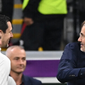 Didier Deschamps, entraineur et sélectionneur de l'équipe de France et son staff au match de football de quart de finale opposant la France à l'Angleterre lors de la coupe du Monde (FIFA 2022) au stade Al Bayt à Al Khor au Qatar, le 10 décembre 2022. La France a gagné 2-1. © Philippe Perusseau/Bestimage