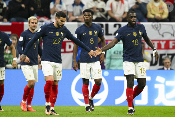 Joueurs de l equipe de France apres un but lors du match de football de quart de finale opposant la France à l'Angleterre lors de la coupe du Monde (FIFA 2022) au stade Al Bayt à Al Khor au Qatar, le 10 décembre 2022. La France a gagné 2-1. © Jean-Baptiste Autissier/Panoramic/Bestimage