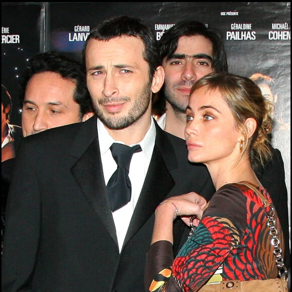 Emmanuelle Béart et Michaël Cohen - Première du film "Le héros de la famille" au Cinéma UGC Normandie de Paris.