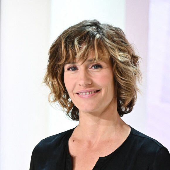 Exclusif - Cécile De France - Enregistrement de l'émission "Vivement Dimanche" au Studio Gabriel à Paris, présentée par M.Drucker et diffusée le 11 décembre sur France 3 © Guillaume Gaffiot / Bestimage