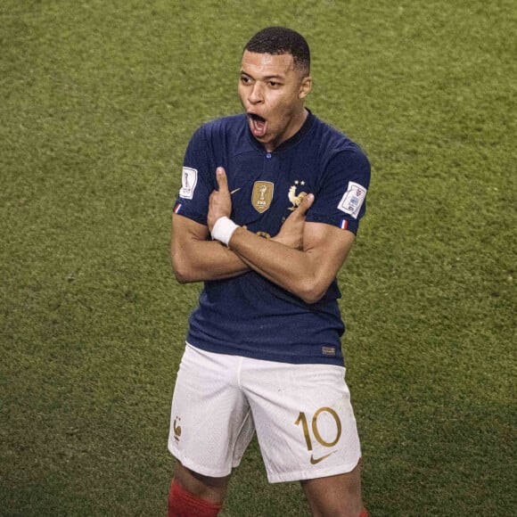 Kylian MBappe - Joie des joueurs français lors du match des 1/8emes de finale de la Coupe de Monde de Football "France vs Pologne (3-1)" à Doha au Qatar. Le 4 décembre 2022 © Fotoarena / Panoramic / Bestimage