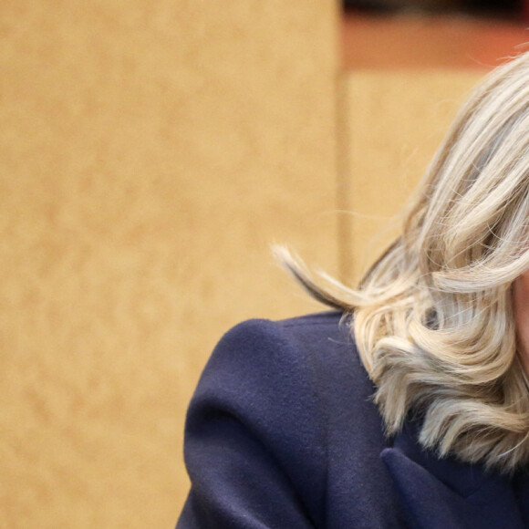 La Première dame, Brigitte Macron se rend au Tribunal judiciaire d'Orléans pour présenter les annonces en matière d'accompagnement des mineurs victimes tout au long du processus judiciaire, le 20 décembre 2022 à Orléans © Stéphane Lemouton/Bestimage